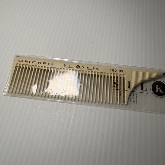 CRICKET Silkomb Pro-55 COMB Ivory Antimicrobial Protection NEW - Picture 3 of 5